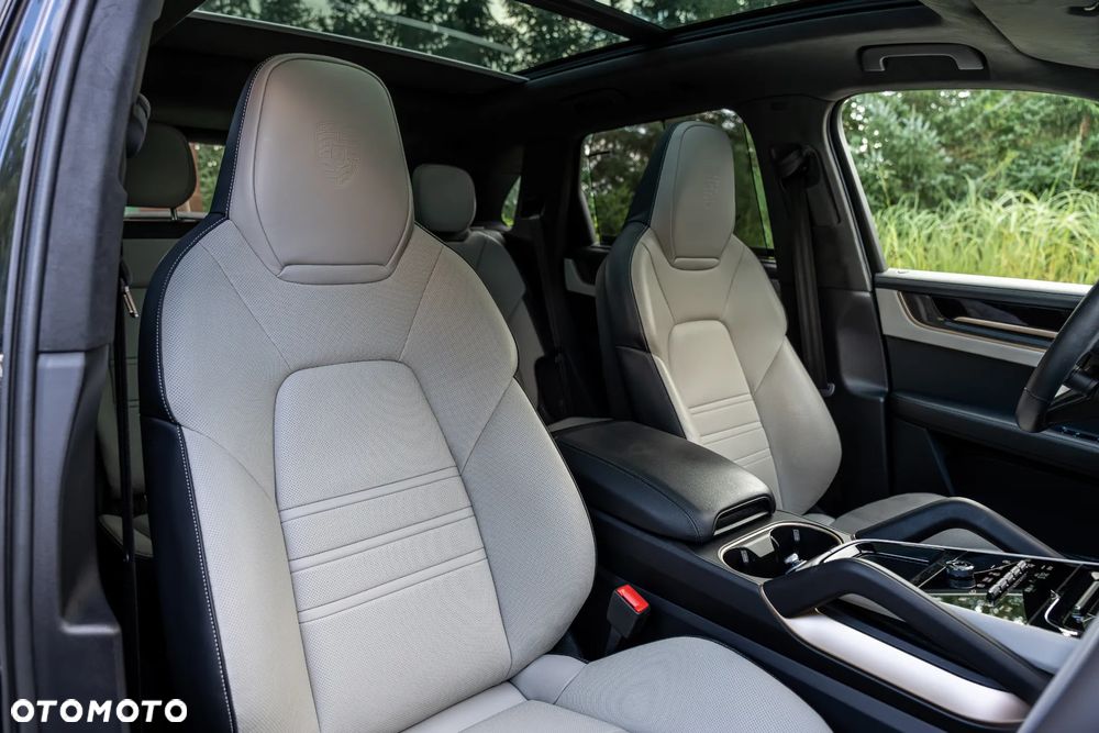 Porsche Cayenne GTS Tiptronic S - 26