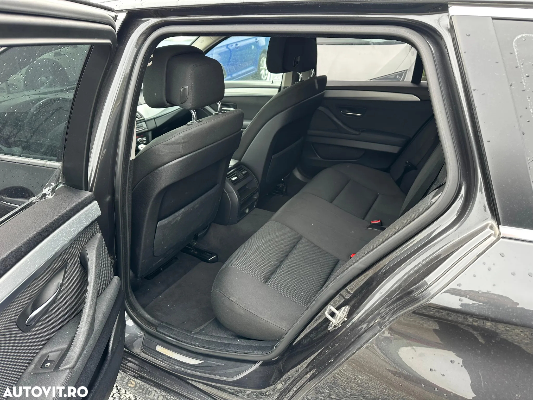 BMW Seria 5 520d Touring - 6