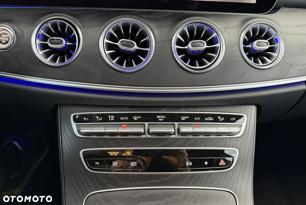 Mercedes-Benz CLS 300 d 4Matic 9G-TRONIC AMG Line - 39