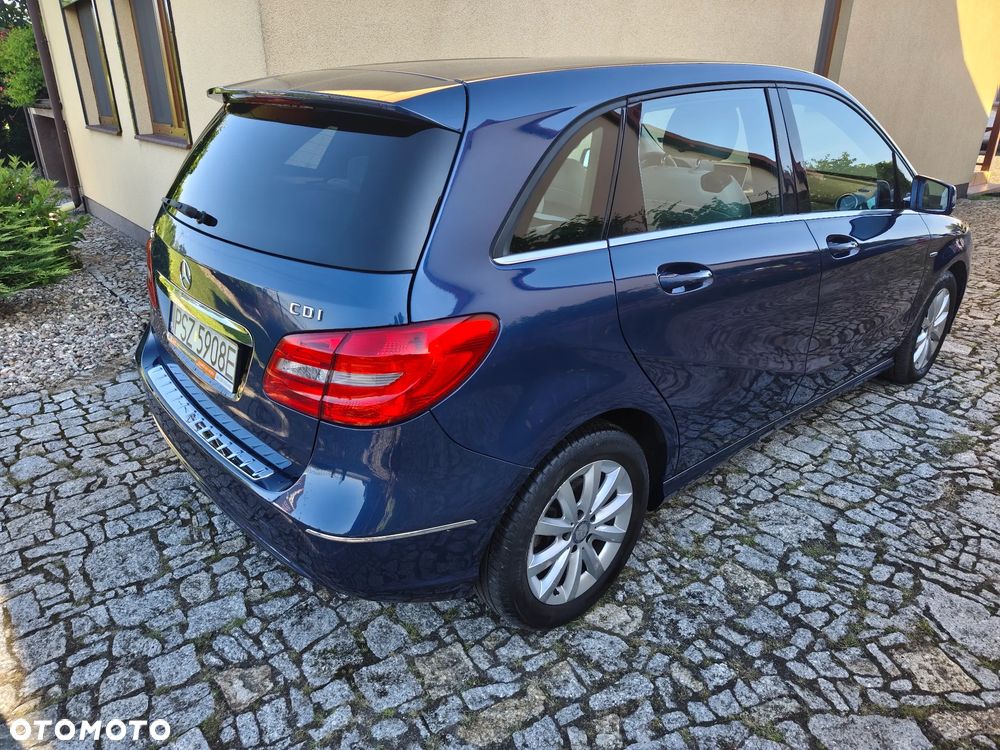 Mercedes-Benz Klasa B 180 CDI (BlueEFFICIENCY) - 10