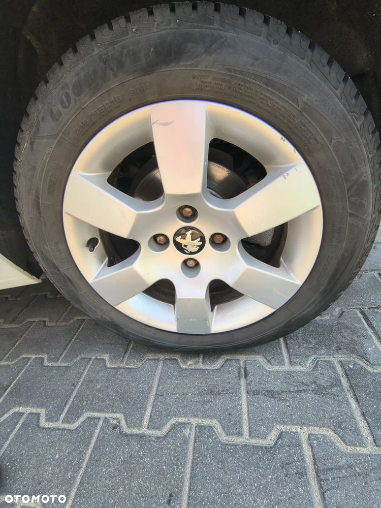 Peugeot 5008 HDI 150 Active - 28