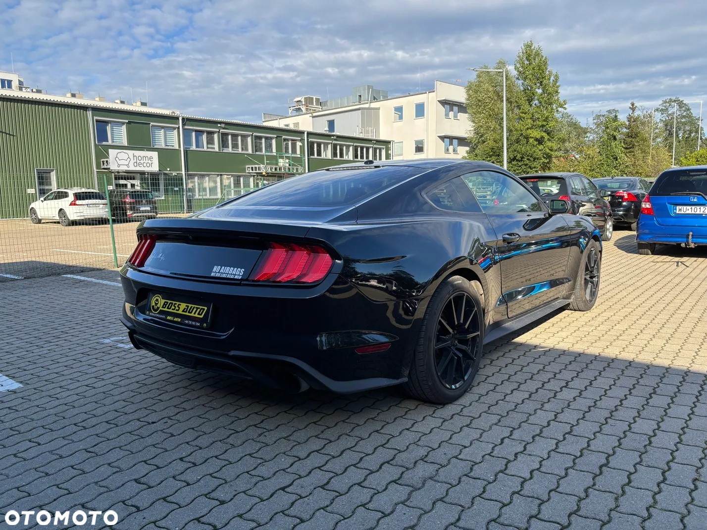 Ford Mustang - 6