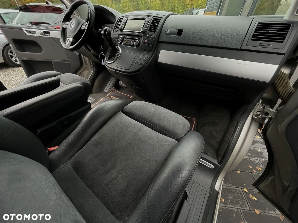 Volkswagen Multivan - 15