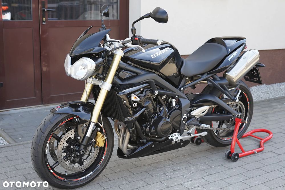 Triumph Street Triple - 21