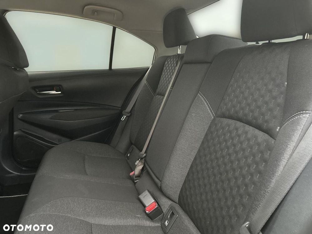 Toyota Corolla 1.8 Hybrid Style - 17