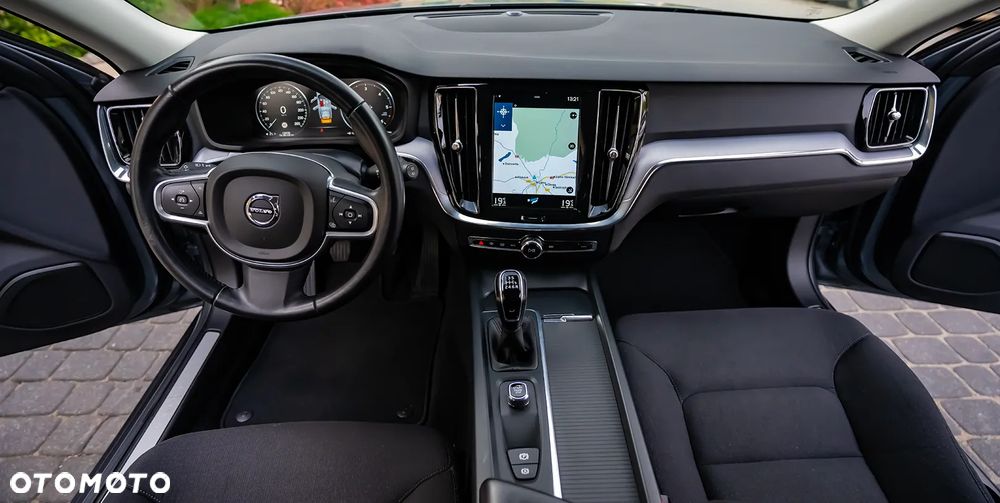 Volvo V60 D3 Drive-E Momentum - 31