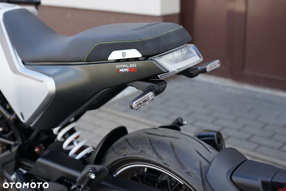 Husqvarna Vitpilen - 27