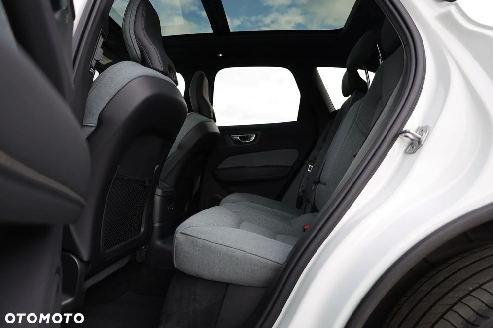 Volvo XC 60 T6 AWD Plug-In Hybrid Inscription - 22