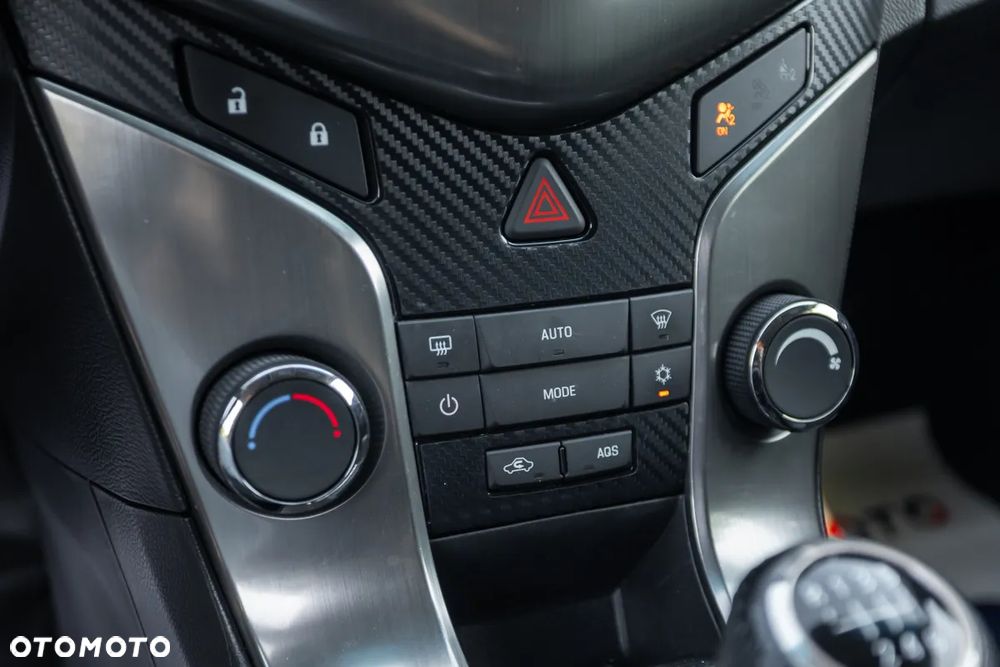 Chevrolet Cruze - 24