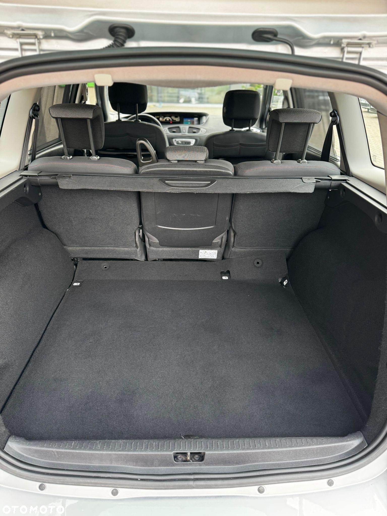 Renault Grand Scenic - 24