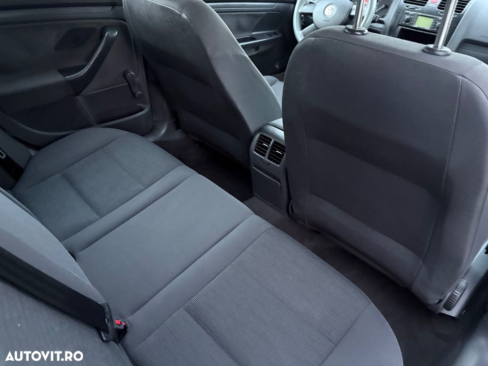 Volkswagen Golf 1.6 Comfortline - 8