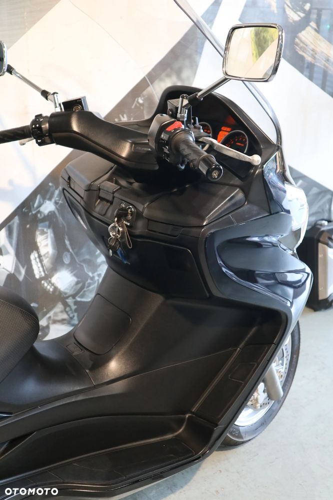 Suzuki Burgman - 5