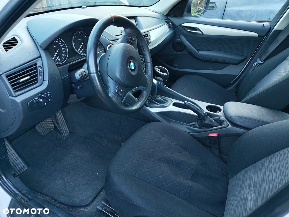 BMW X1 xDrive20d - 8