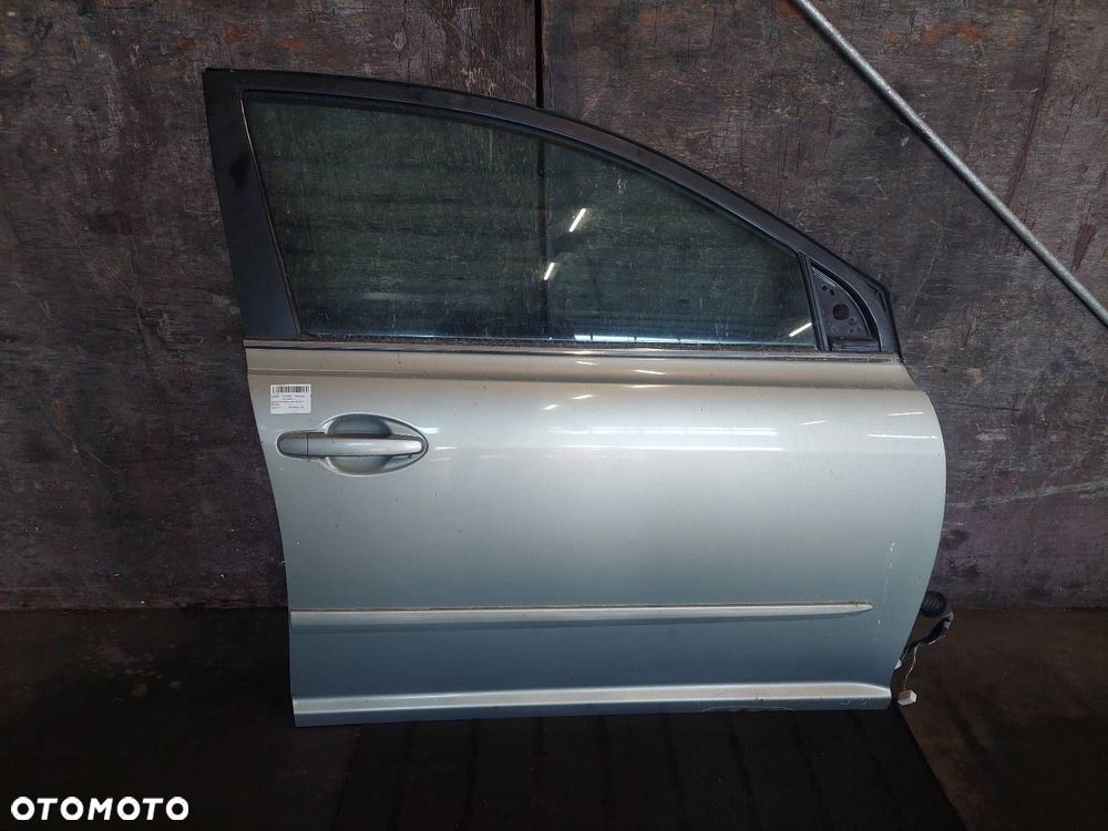 DRZWI KOMPLETNE PRAWY PRZÓD TOYOTA AVENSIS T25 6T1 - 11