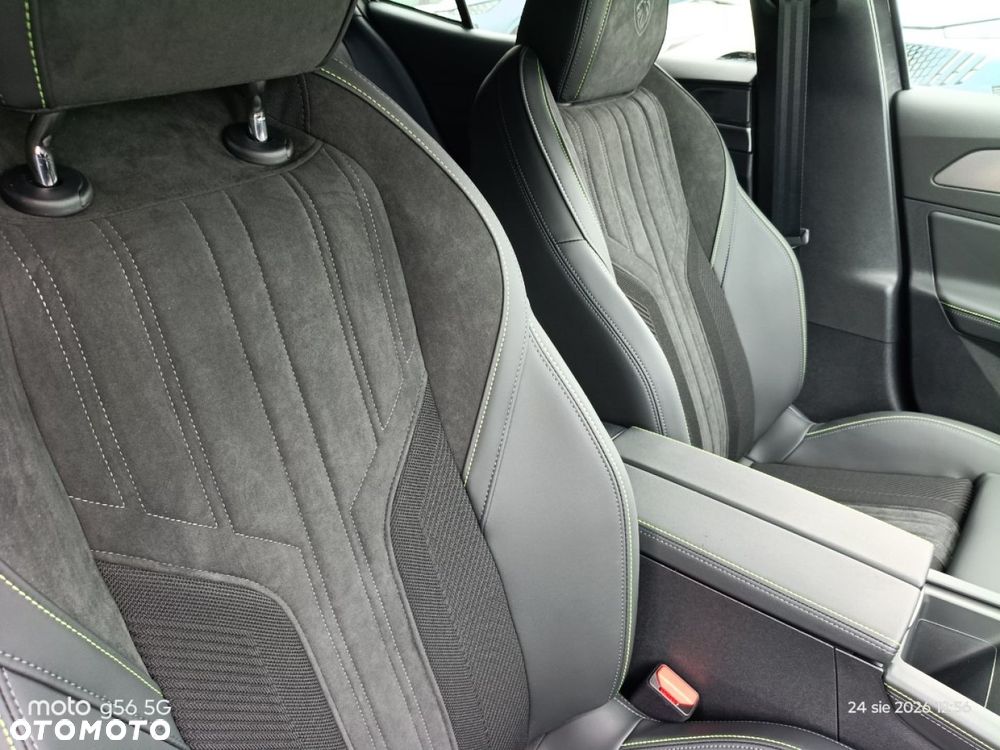 Peugeot 408 - 15