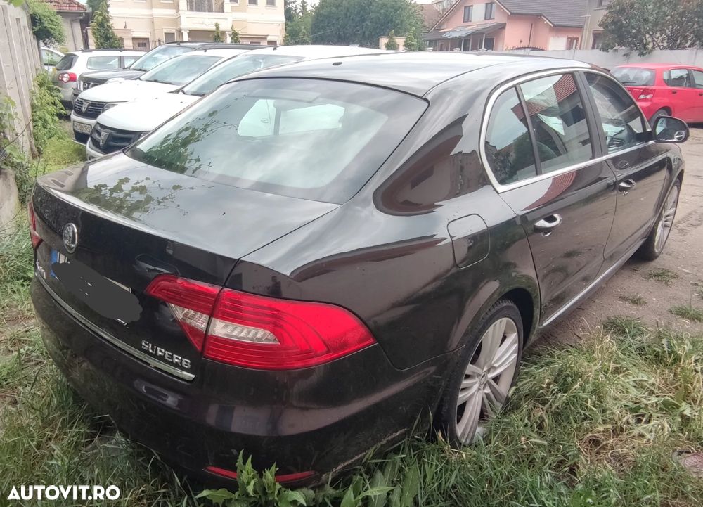 Skoda Superb 2.0 TDI Active DSG - 4