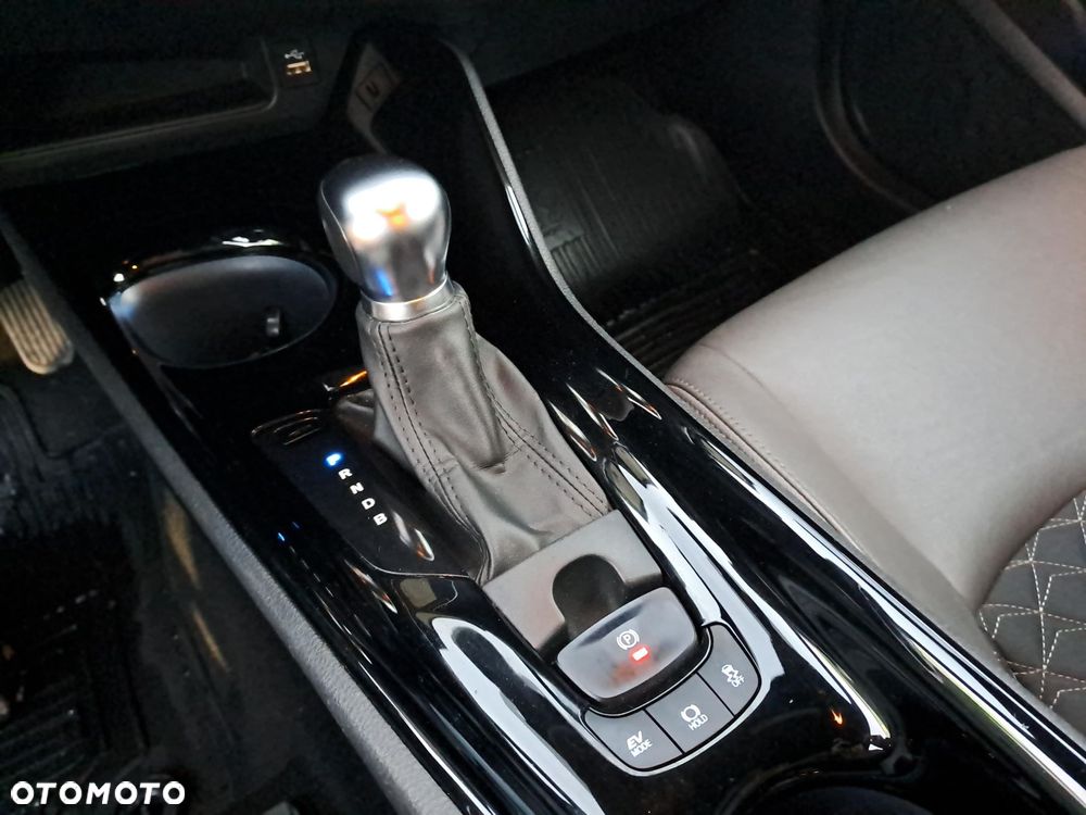 Toyota C-HR 1.8 Hybrid Executive - 24