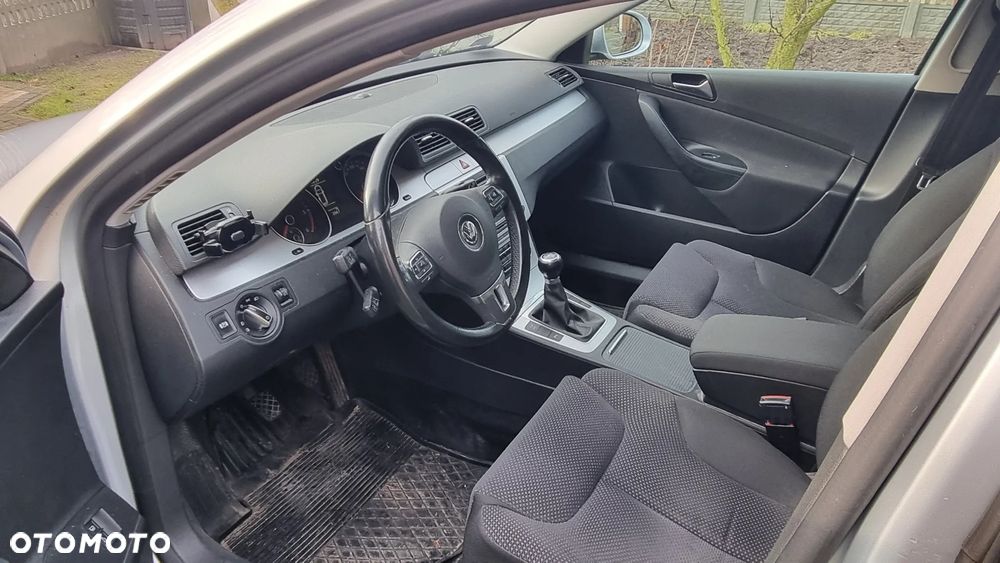 Volkswagen Passat 2.0 TDI DPF Comfortline - 3