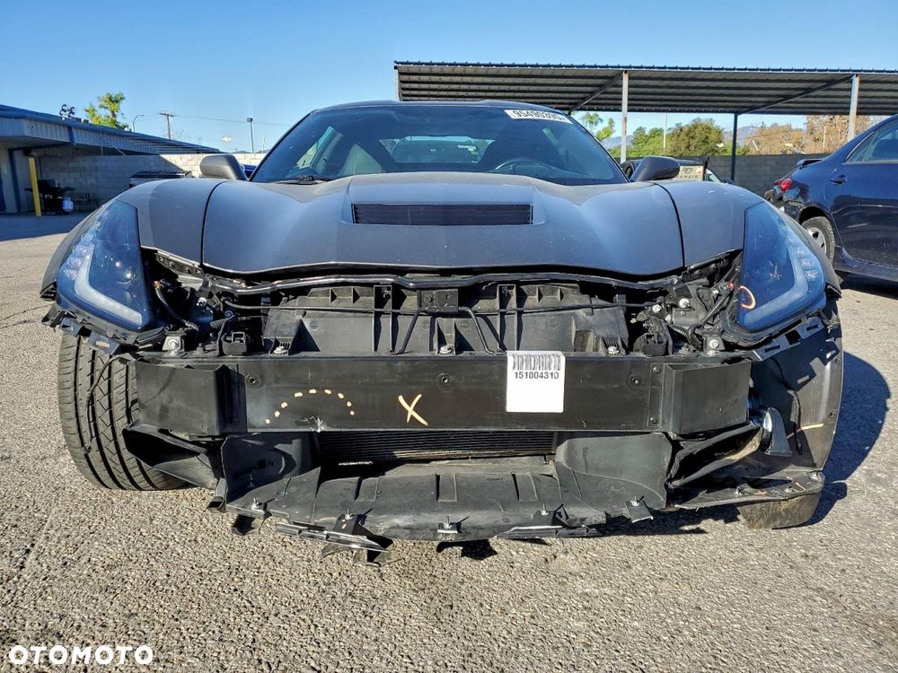 Chevrolet Corvette - 5