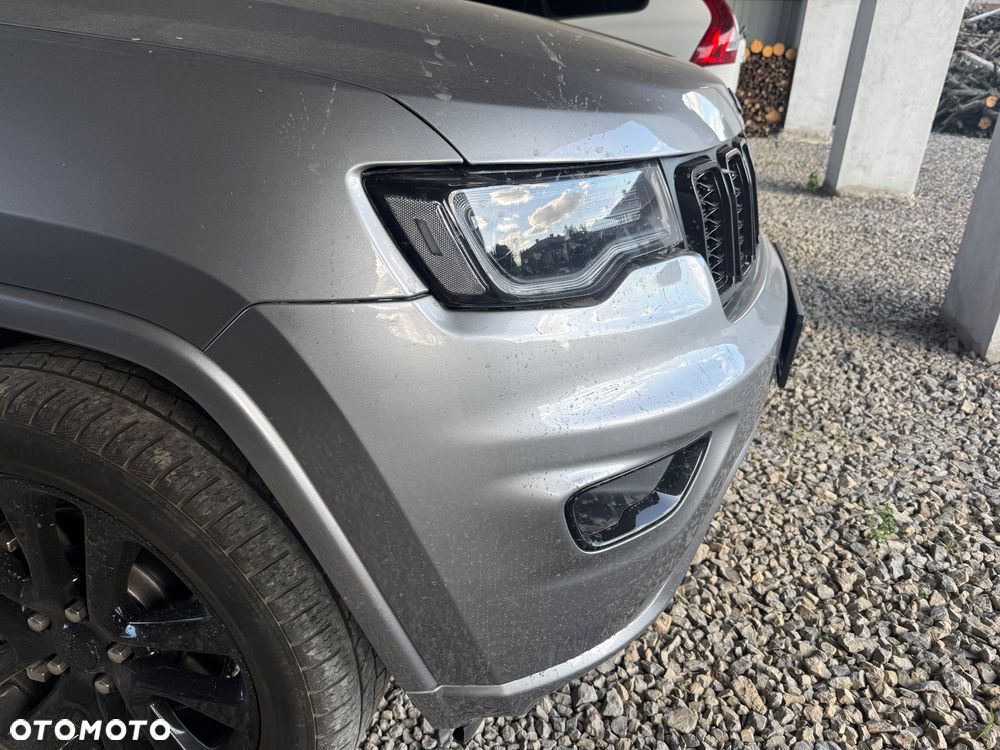 Jeep Grand Cherokee - 20
