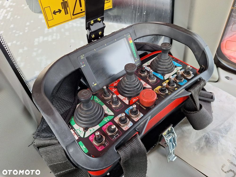 Manitou ładowarka obrotowa teleskopowa MRT 3060 Vision + - 6