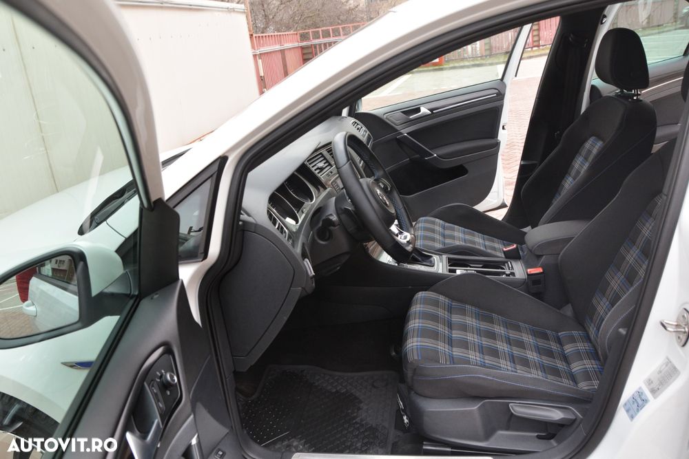 Volkswagen Golf ver-1-4-tsi-bluemotion-technology-dsg-cup - 14