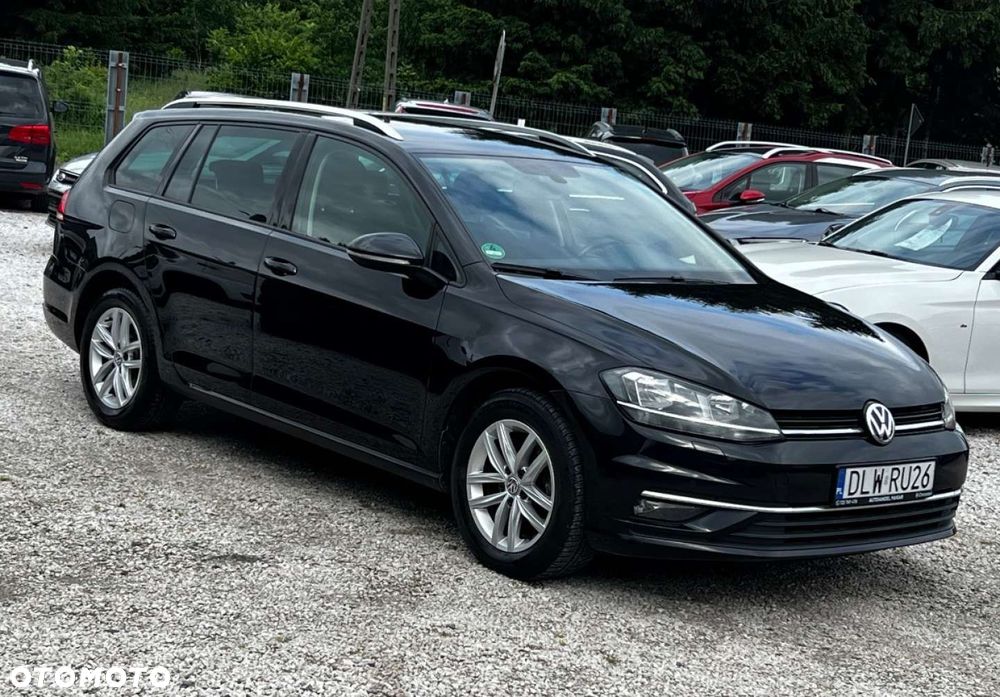 Volkswagen Golf - 2