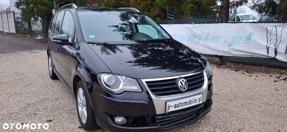 Volkswagen Touran - 1