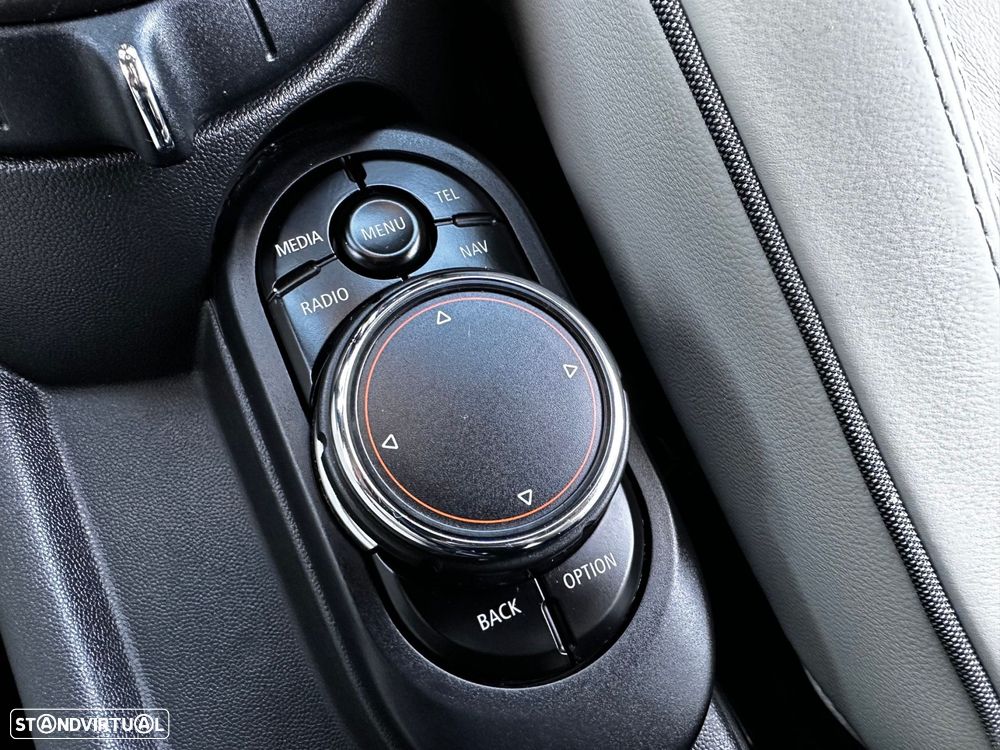 MINI 3 Portas John Cooper Works Auto Desportiva - 27