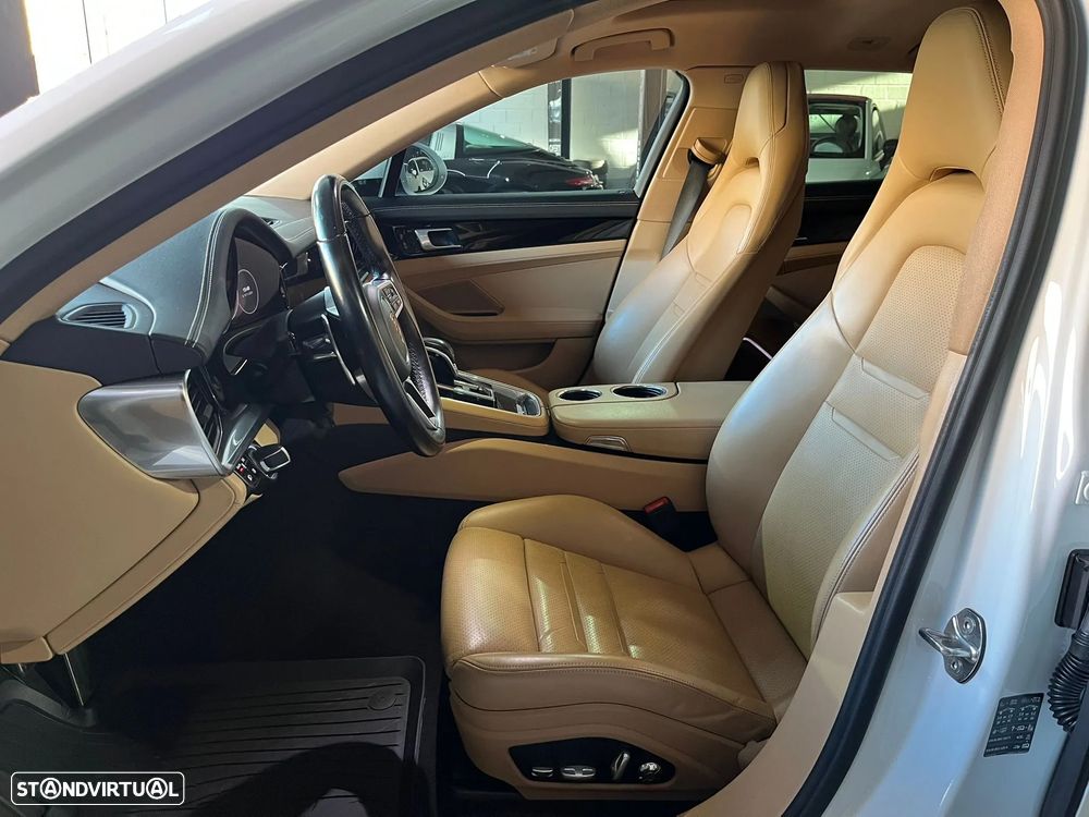 Porsche Panamera Sport Turismo 4 E-Hybrid Edition 10 Anos - 10
