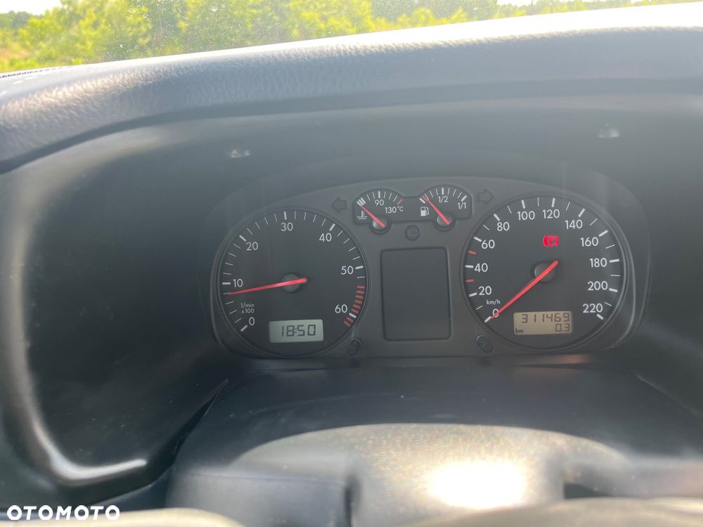 Volkswagen Caravelle - 17