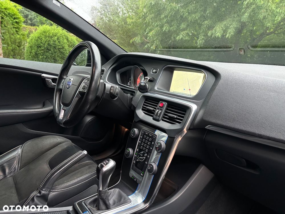 Volvo V40 D4 Drive-E R-Design Momentum - 15
