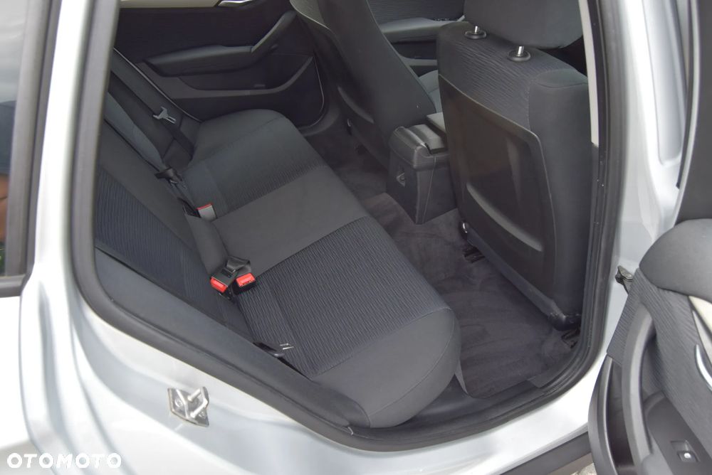 BMW X1 sDrive18i xLine - 12