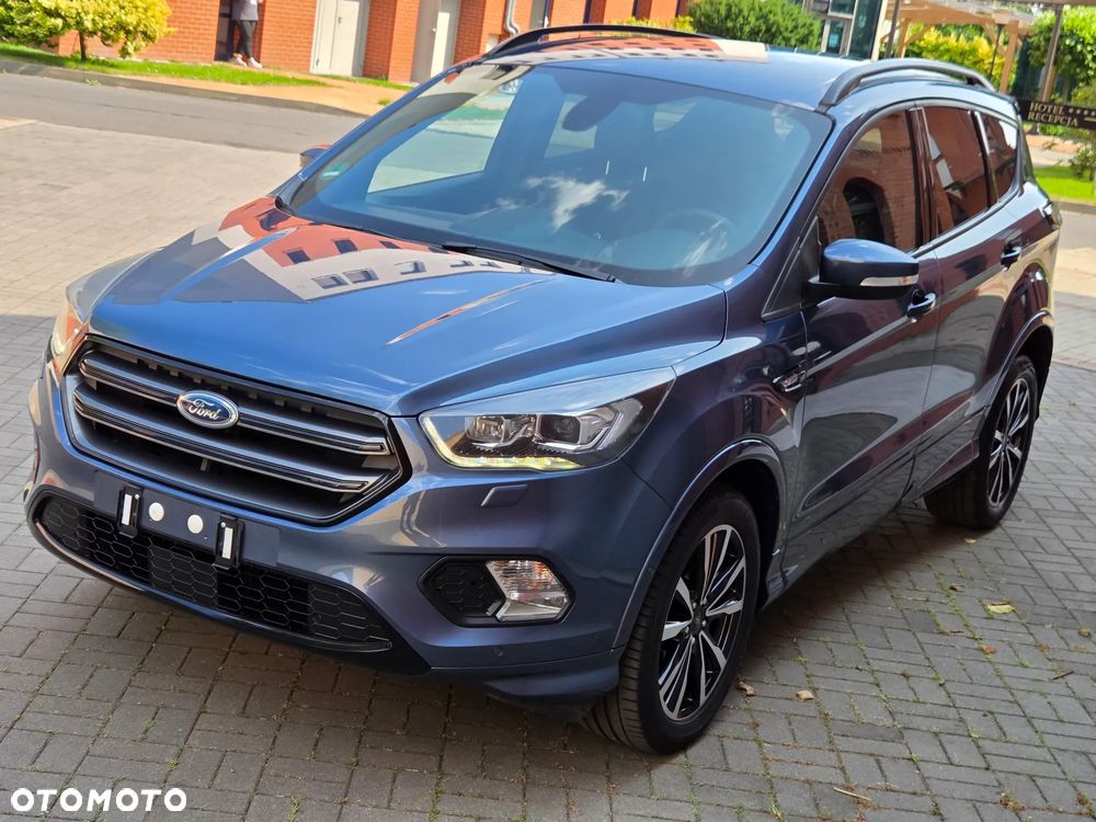 Ford Kuga 1.5 EcoBoost 2x4 ST-Line - 10