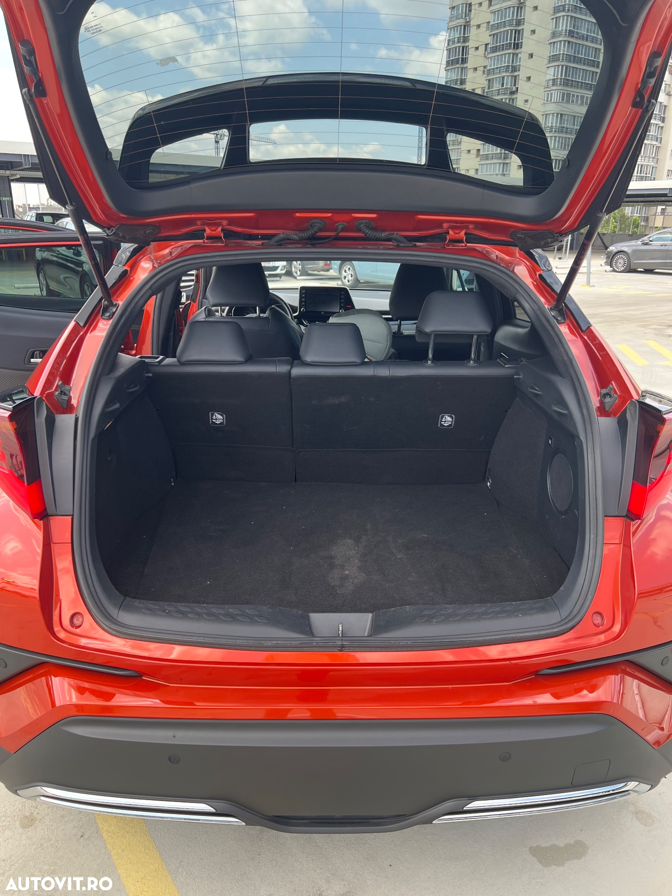 Toyota C-HR 2.0 HSD 184 CP 4x2 CVT C-lassy bi-tone - 9