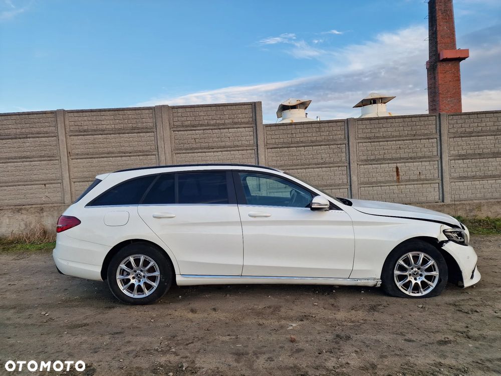 Mercedes-Benz Klasa C 180 d 9G-TRONIC Exclusive - 38