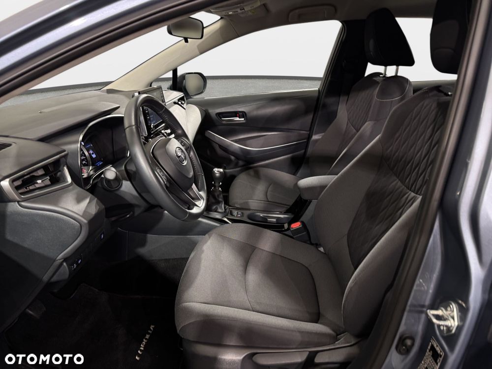 Toyota Corolla - 13