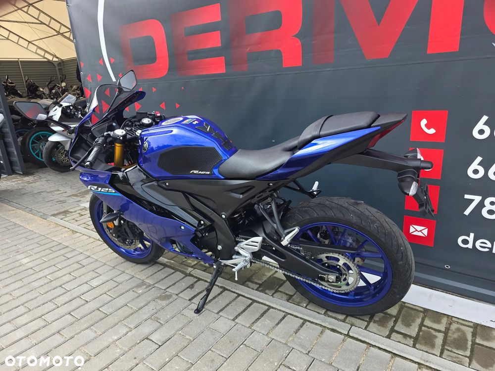 Yamaha YZF - 4