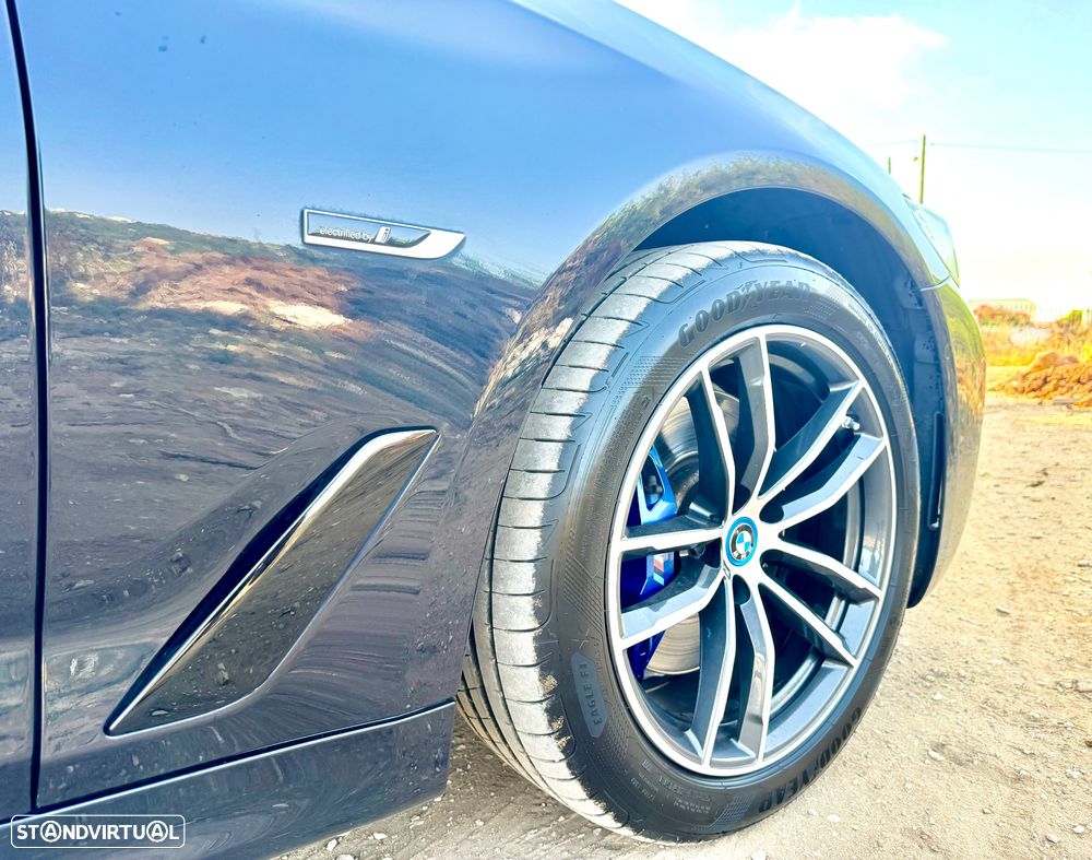 BMW 530 e Pack Desportivo M - 50
