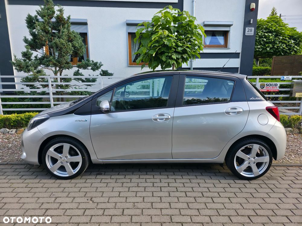 Toyota Yaris ver-hybrid-1-5-vvt--i-selection - 22