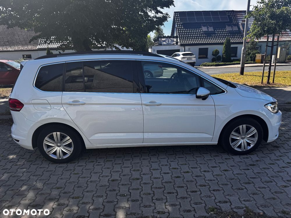 Volkswagen Touran 1.4 TSI BMT Comfortline DSG - 2