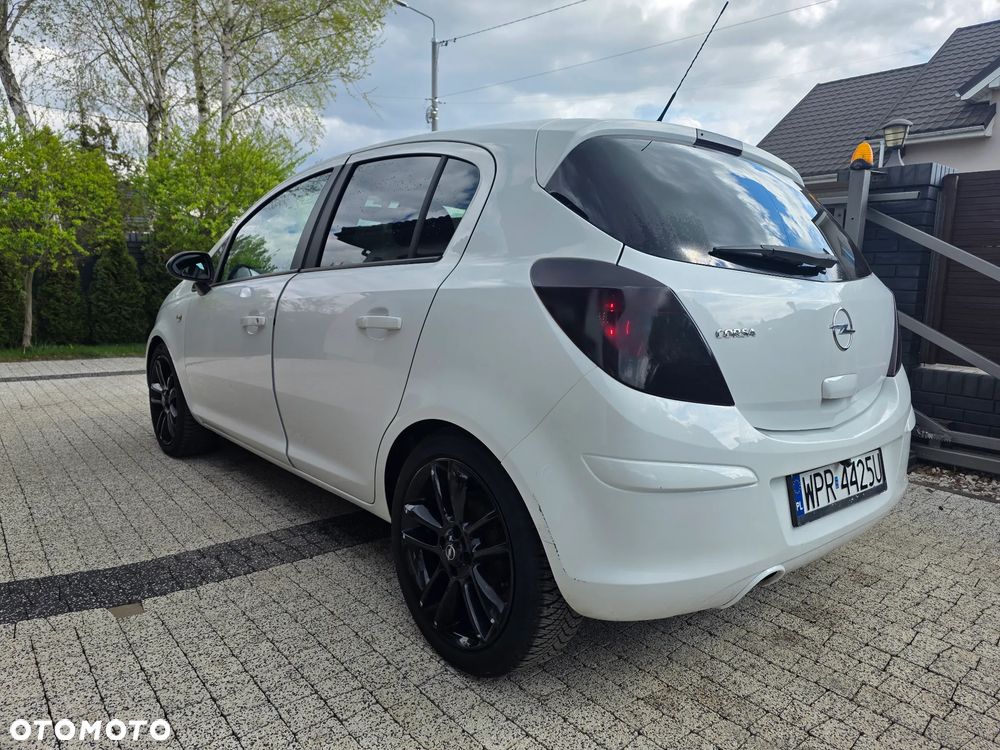 Opel Corsa 1.2 16V Sport - 2