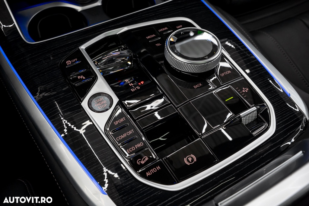 BMW X7 M60i xDrive AT MHEV - 36