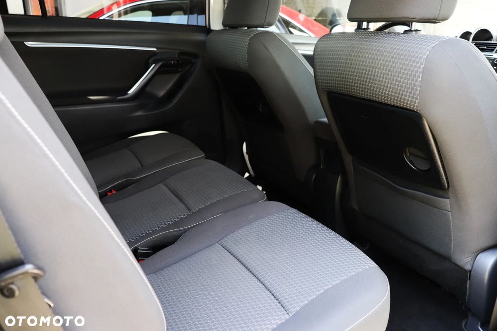 Toyota Verso 1.8 Premium - 17