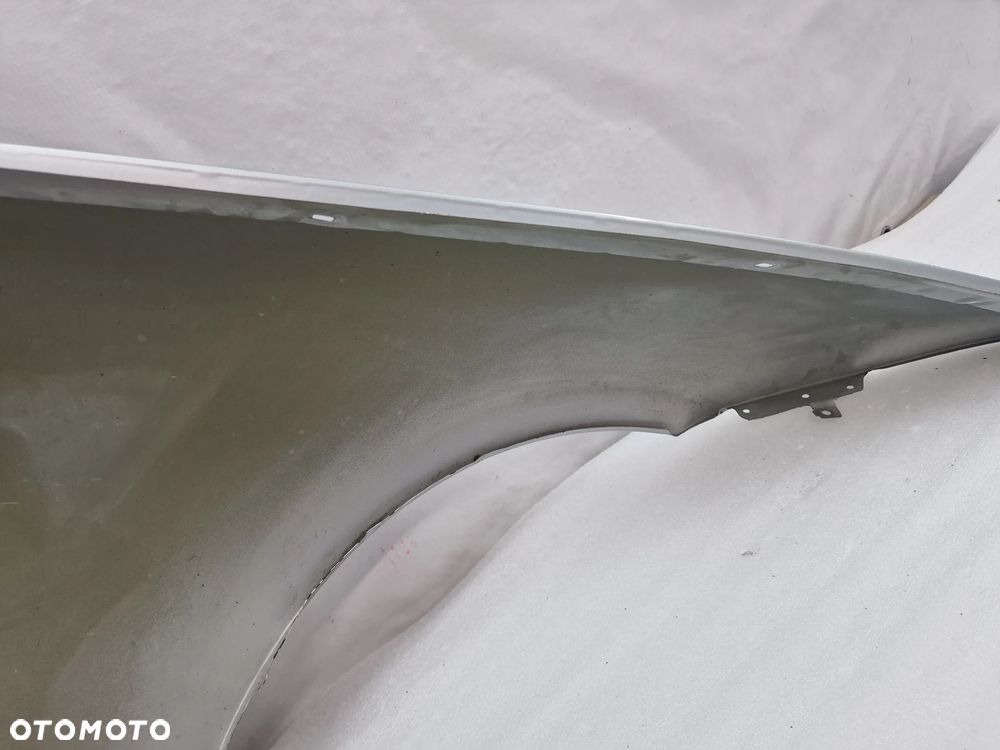 BMW E90 / E91 LEWY BŁOTNIK PRZEDNI PRZÓD , NR AUKCJI BŁ97 - 17
