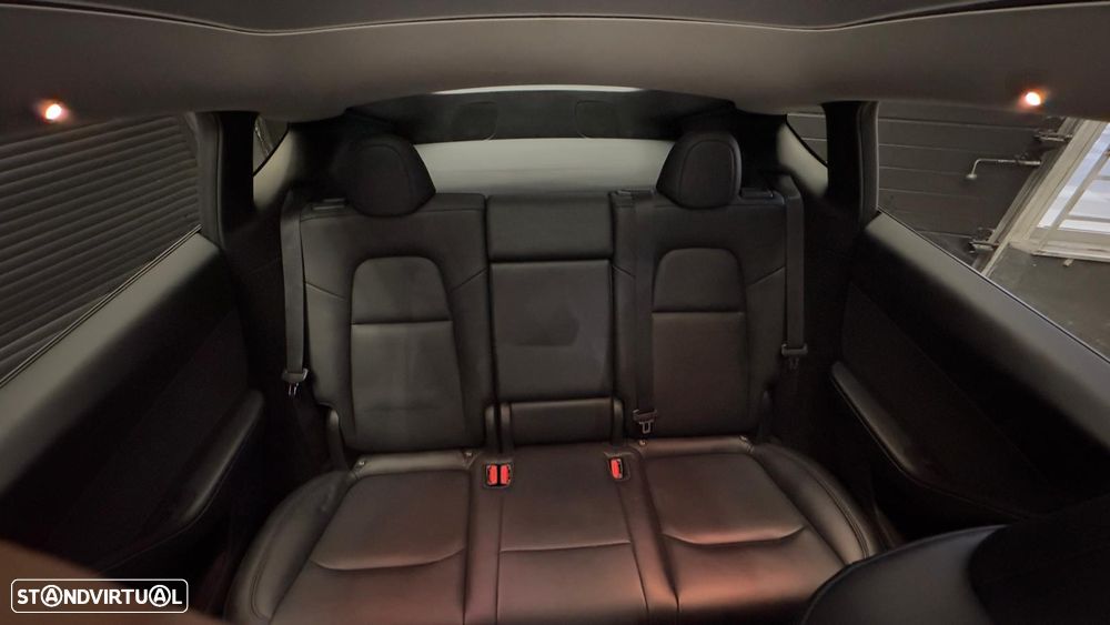 Tesla Model Y Long Range Tração Integral - 31
