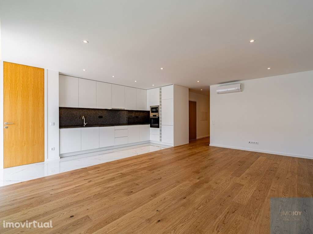 Apartamento T2 Junto à Marginal de Canídelo - Grande imagem: 4/37