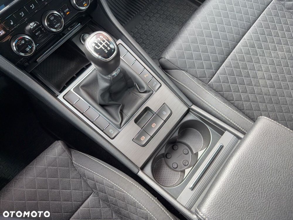 Skoda Superb 2.0 TDI SCR Ambition - 20