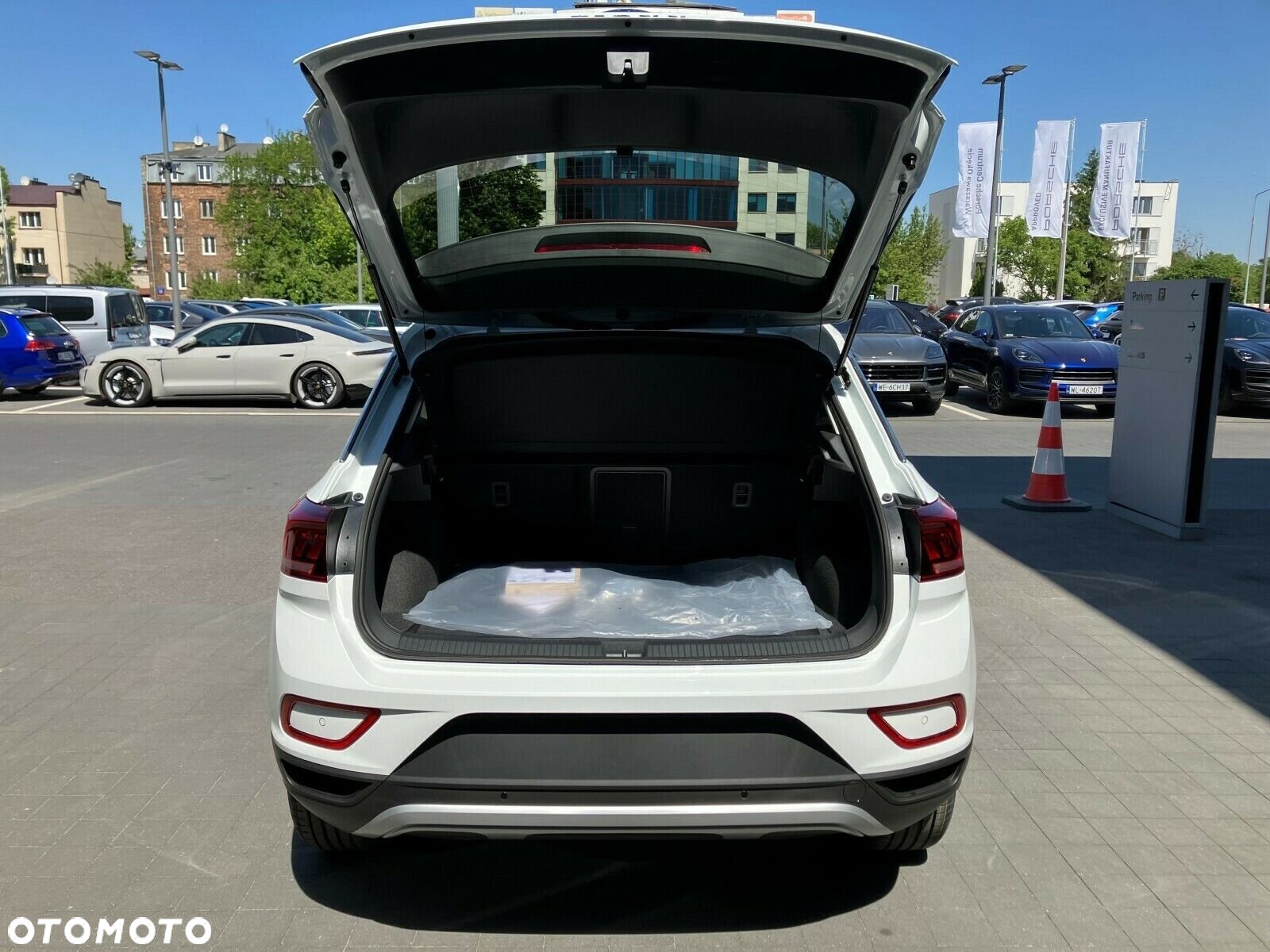 Volkswagen T-Roc - 11