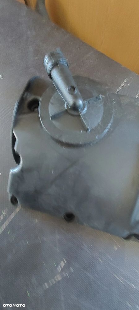 Pokrywa osłona silnika vw t5 1.9 tdi - 2